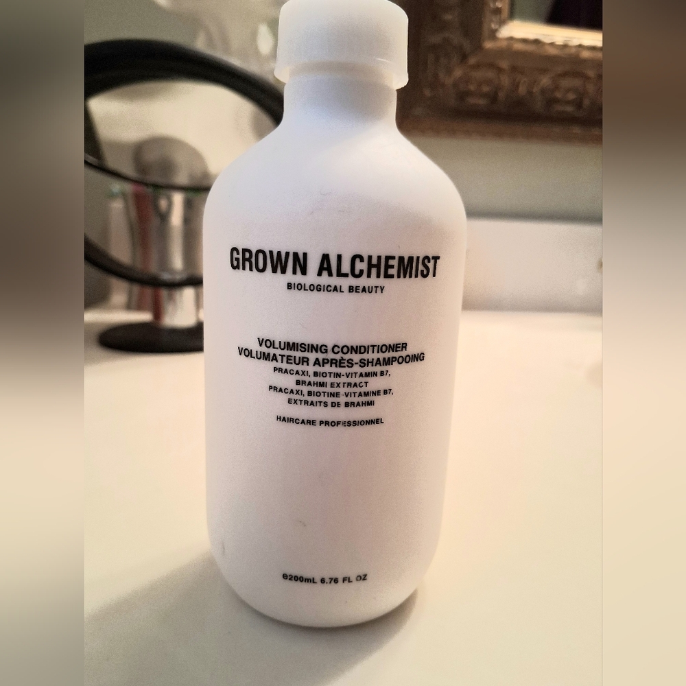 Grown Alchemist Volumising Conditioner in White 6.76 Fl Oz. New (OBO)